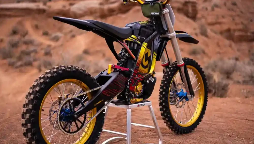 how fast does a surron go?